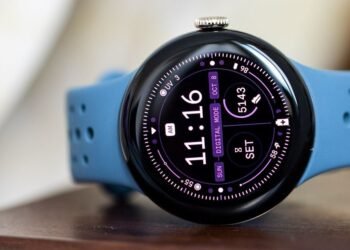 Google pulled its Wear OS update for old Pixel Watches to fix a big problem